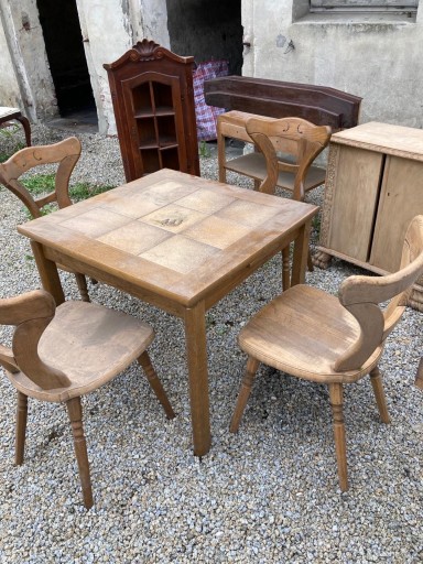 Zdjęcie oferty: Komplet drewniany, antyczny stół + 6 krzeseł 