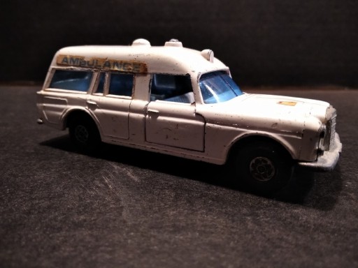 Zdjęcie oferty: Vintage Matchbox K-26 Mercedes Benz Ambulance