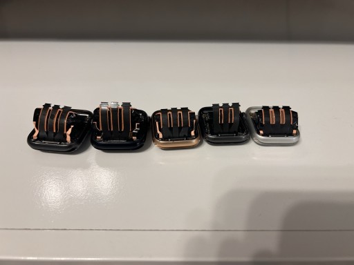 Zdjęcie oferty: Apple Watch ZESTAW 5 sztuk SE2 oraz Series 5