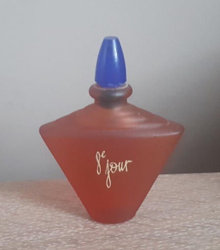 Zdjęcie oferty: Yves Rocher - woda toaletowa 8'e your 7,5ml.