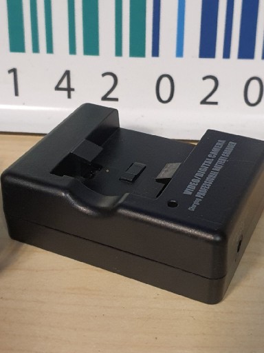Zdjęcie oferty: Ładowarka do kamer BPC-4XX-XX sprawna