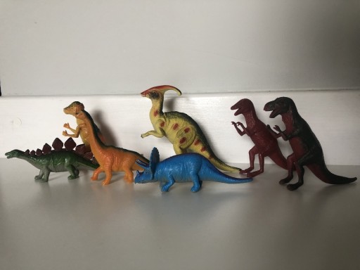 Zdjęcie oferty: Figurki dinozaurów