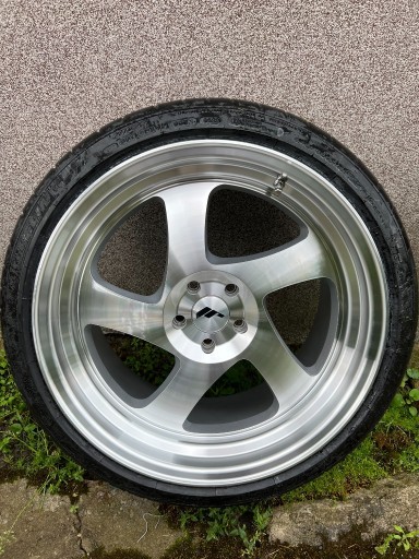 Zdjęcie oferty: Felgi Japan Racing 18" 5x100 JR15 z oponami letnim