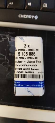 Zdjęcie oferty: Lampki tablicy rejestracyjnej komplet Ford OE 5105886