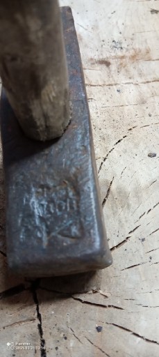 Zdjęcie oferty: Stary młotek sygnowany 1kg ,10 Jaworzno