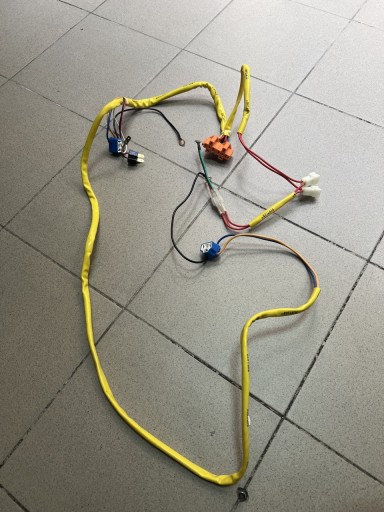 Zdjęcie oferty: Wiązka Samochód H4 kabel świetlny do reflektorów samochodowych,