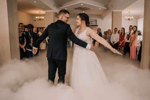 Zdjęcie oferty: Ciężki dym na pierwszy taniec i Fontanny Iskier