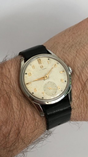 Zdjęcie oferty: Omega retro, nakręcany z małą sekundą, niesamowity