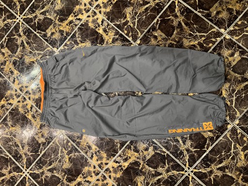 Zdjęcie oferty: Spodnie Nike Dri-Fit Cargo pants Vintage