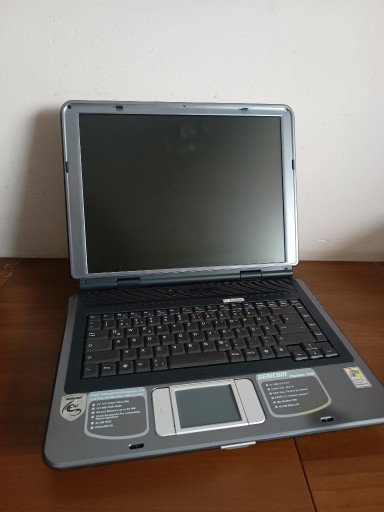 Zdjęcie oferty: LAPTOP GERICOM PHANTOM 1540 15" 512MB RAM DYSK 40G