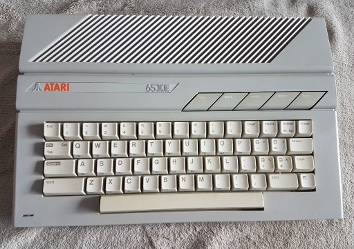Zdjęcie oferty: Atari 65XE + ECI BOX Ładny stan