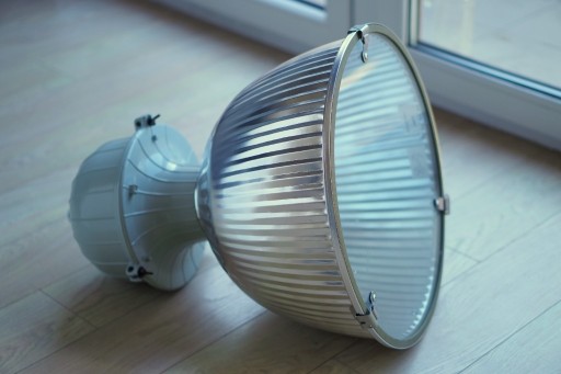 Zdjęcie oferty: Lampa wisząca magazynowa przemysłowa+ żarówka 250W