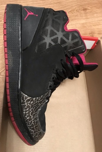 Zdjęcie oferty: Buty Jordan bardzo rzadki model 39