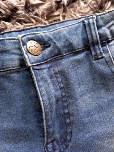 Zdjęcie oferty: Krótkie spodenki jeansowe