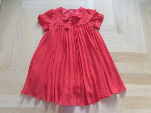 Zdjęcie oferty: NEXT 104 sukienka czerwona plisowana kołnierzyk