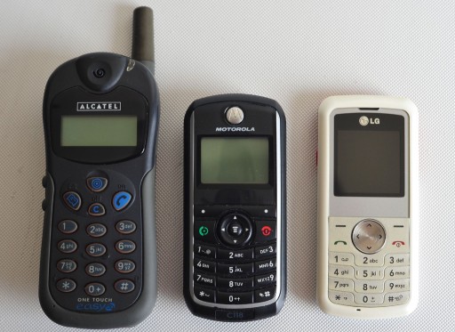 Zdjęcie oferty: Zestaw trzech starych tel Alcatel LG Motorola