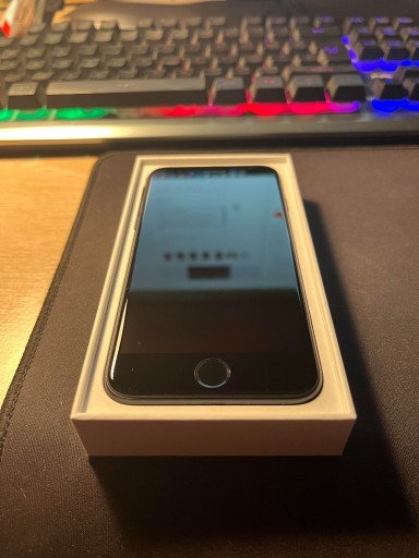 Zdjęcie oferty: iPhone SE 2020 64GB CZARNY