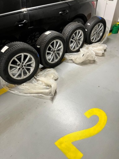 Zdjęcie oferty: Mam do sprzedaży: nowe koła: felgi do Audi A6 C8, 17". opony Hexen