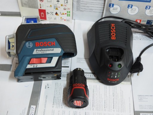 Zdjęcie oferty: BOSCH GLL 3-80C laser niwelator krzyzowy aku 12v 