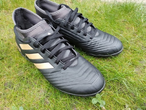 Zdjęcie oferty: Buty Adidas Predator Traxion 19,5 42 idealne orlik