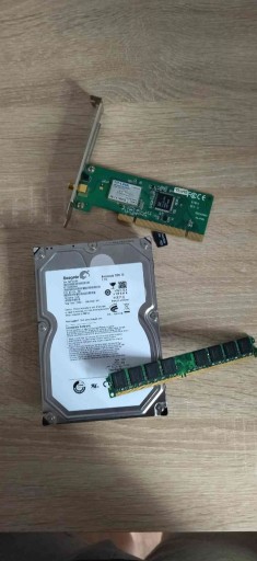 Zdjęcie oferty: sprzedam dysk HDD,kartę siecową i pamięć ram DDR2
