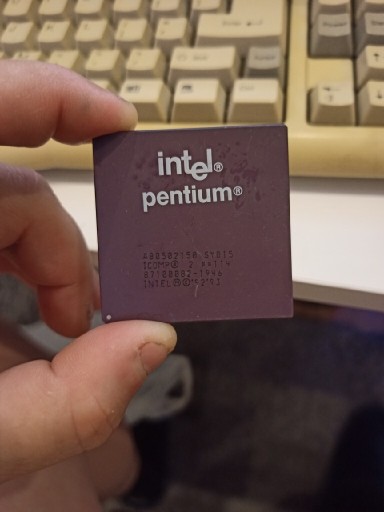 Zdjęcie oferty: INTEL PENTIUM SY015 150MHz CPU Socket 7 