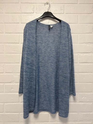 Zdjęcie oferty: Niebieska narzutka sweterek Divided rozmiar M