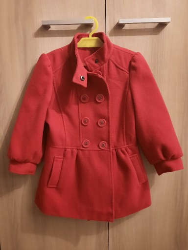Zdjęcie oferty: Czerwony płaszczyk dla dziewczynki - rozm. 110