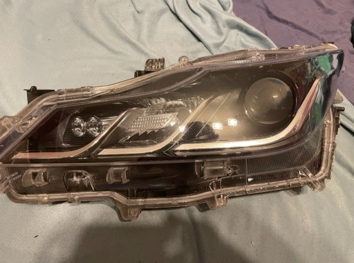 Zdjęcie oferty: Lampa Reflektor przód L+P Toyota Corolla E21