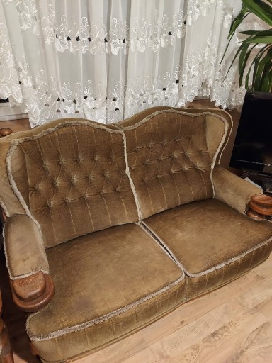 Zdjęcie oferty: Komplet Sofa 3os+2os.+ fotel do renowacji