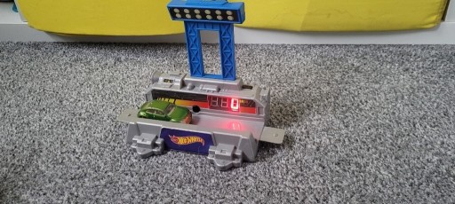 Zdjęcie oferty: Tor Hot Wheels Prędkościomierz cyfrowy BGX89