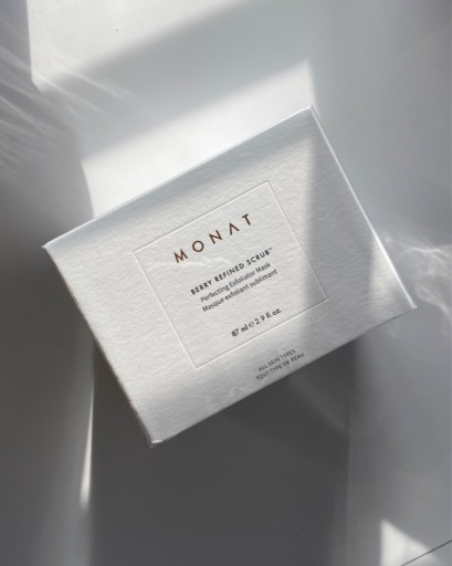 Zdjęcie oferty: Berry Refined Scrub Monat Peeling do twarzy