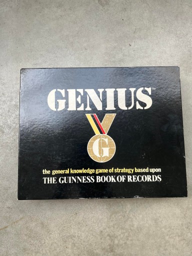 Zdjęcie oferty: Gra planszowa strategiczna GENIUS rekordy Guinness