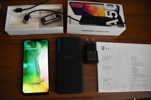 Zdjęcie oferty: Samsung Galaxy A50-zestaw+oryginale etui