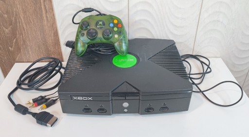 Zdjęcie oferty: Xbox classic + pad + okablowanie + 