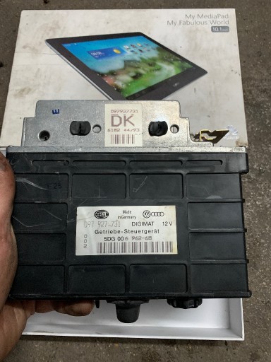 Zdjęcie oferty: Sterownik skrzyni biegów automat 097927731 Audi80