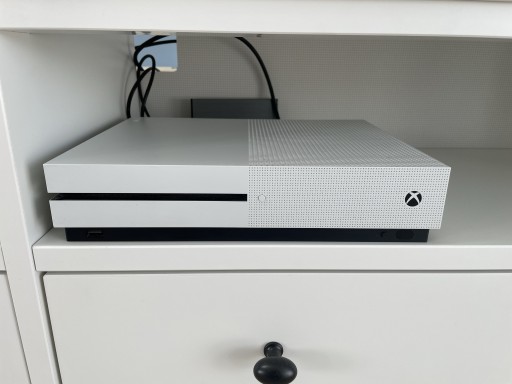 Zdjęcie oferty: Konsola Xbox one s