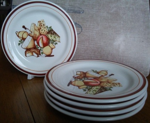 Zdjęcie oferty: Ceramika włoska, talerzyki lata 60-70