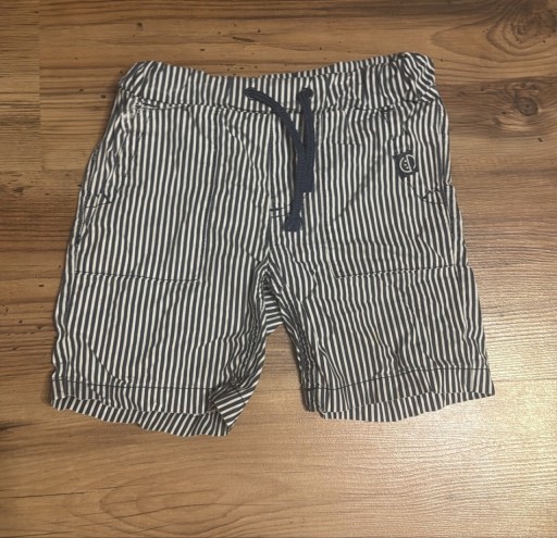 Zdjęcie oferty: Krótkie spodenki chłopięce Cool Club 104 cm