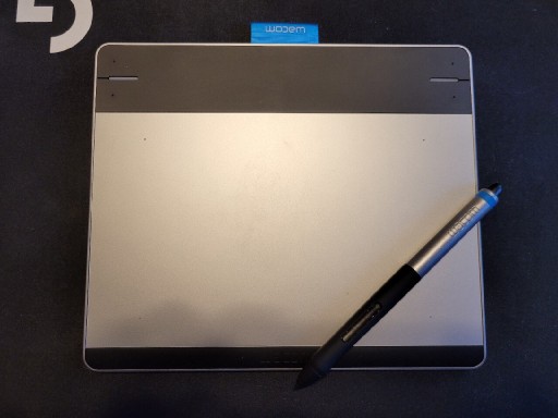 Zdjęcie oferty: Tablet graficzny Wacom Intuos Pen & Touch CTH-480