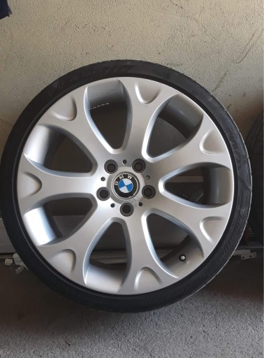 Zdjęcie oferty: Alufelgi BMW X5 19" wraz z oponami letnimi