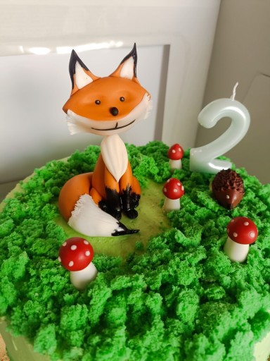 Zdjęcie oferty: Figurka z masy cukrowej na tort. Lis, lisek, las