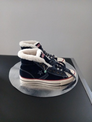 Zdjęcie oferty: Buty Converse All Star skóra zamszowe rozm. 39 Now