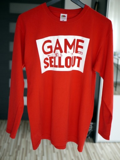 Zdjęcie oferty: T-shirt męski, czerwony z nadrukami,  bawełna,M