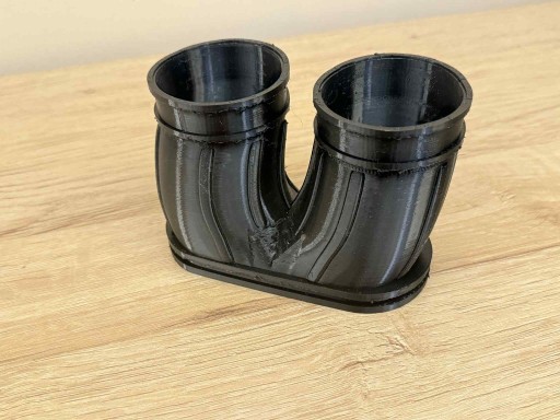 Zdjęcie oferty: Guma łącząca gaźniki z filtrem powietrza Aprilia Pegaso 650 GA