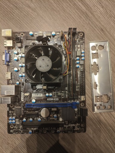 Zdjęcie oferty: Płyta główna msi fm2-a55m-e33 + Procesora A6-6400K + 4gb ramu