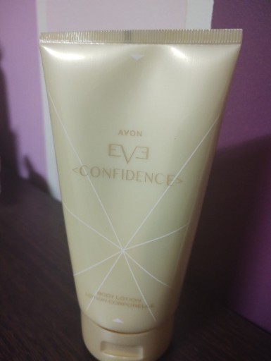 Zdjęcie oferty: Balsam do ciała Avon EVE Confidence 