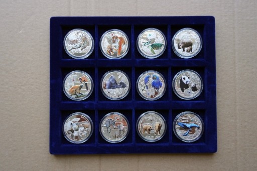 Zdjęcie oferty: 12 sztuk monet medali z kolekcji