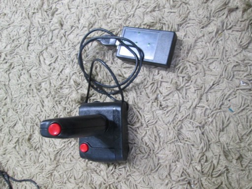 Zdjęcie oferty: Joystick Amiga Atari Commodore 8 Bit sprawny SVI