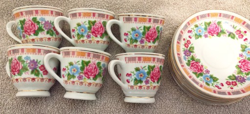 Zdjęcie oferty: Filiżanka i spodek porcelana komplet 6szt